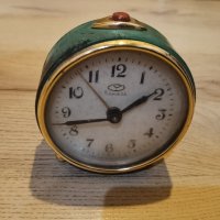 Стар настолен часовник Витяз, снимка 3 - Антикварни и старинни предмети - 44405432