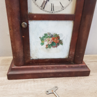 Стар античен механичен настолен часовник, снимка 2 - Антикварни и старинни предмети - 36332920