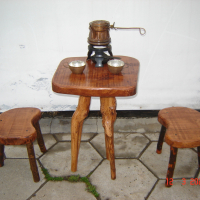 продавам  дървена маса и две столчета, снимка 7 - Други стоки за дома - 44780926