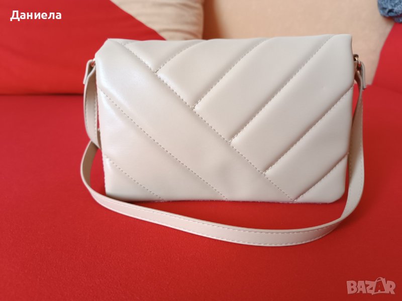 Малка дамска чанта, снимка 1