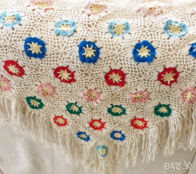 Ръчно плетен шал на една кука от раклата на баба , снимка 1