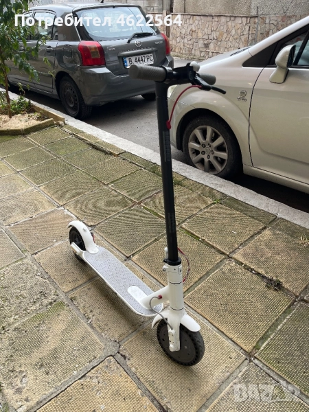 Електрическа тротинетка Xiaomi Mi Electric Scooter M365, снимка 1