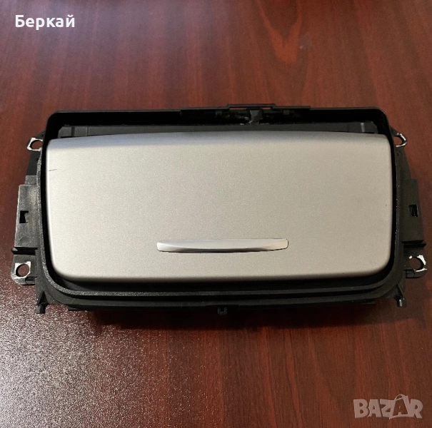 Оригинален пепелник за BMW e90/91, снимка 1