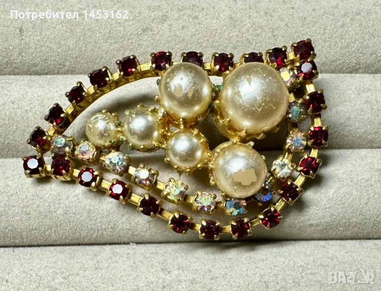 Старинна чешка брошка , снимка 1