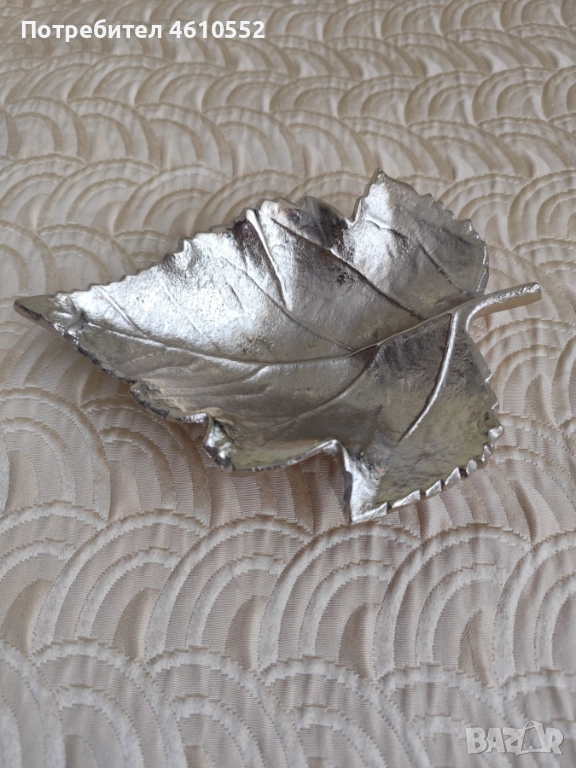 Ново плато с форма на лист "2", снимка 1