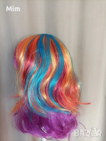 Перука в преливащи цветове 35 за парти  см , снимка 7 - Аксесоари за коса - 41085382
