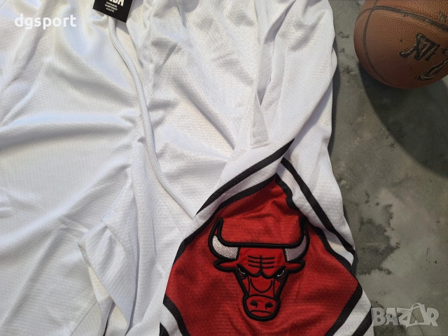 Баскетболни шорти на Чикаго Булс!, снимка 3 - Баскетбол - 52419995