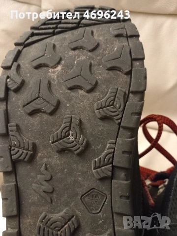 Зимни обувки/боти Quechua Decathlon, снимка 5 - Детски боти и ботуши - 53477120