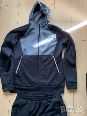 The North Face спортен екип-оригинален, снимка 3 - Спортни дрехи, екипи - 55902858