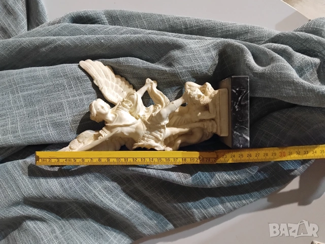 Статуетка на Архангел Михаил , снимка 2 - Статуетки - 53204857