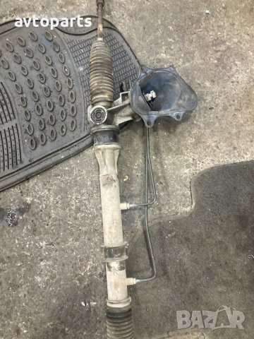 Nissan primera p10 2.0i 116кс 1995 година Кормилна рейка, снимка 5 - Части - 42598590