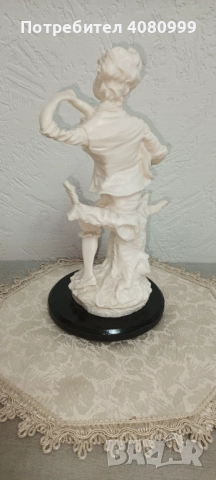 Статуя, клей, мисля "Момченце с връзка" или "Пионерче"? :), снимка 3 - Колекции - 51969133