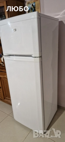 Хладилник Беко с горна камера, снимка 2 - Хладилници - 52659997