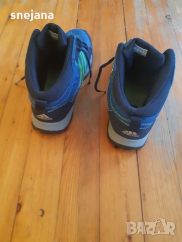 Adidas за тинейджъри оригинални ли, снимка 2 - Детски боти и ботуши - 35732289