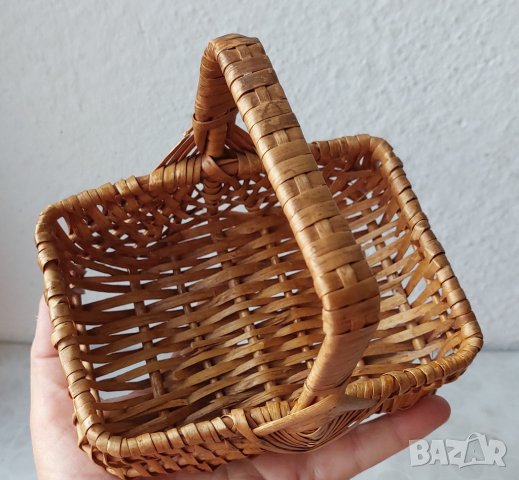 Стара дървена малка сладка плетена правоъгълна кошница с дръжка, снимка 5 - Други - 42335507