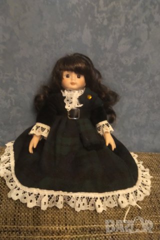 Порцеланова кукла ШОТЛАНДКА, снимка 1 - Колекции - 34283448