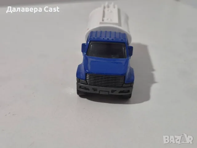 1/64 Utility Truck Matchbox , снимка 3 - Колекции - 55881116