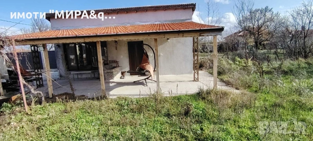 Стара къща с лятна кухня и голям парцел-с. Долно Сираково, обл.Хасково