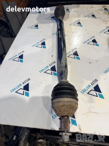 2Q0407272N дясна полуоска от Seat Arona 1.0 TSI, двигател CHZ, 95 кс., 5 ск., 71 000 км., 2019 г.