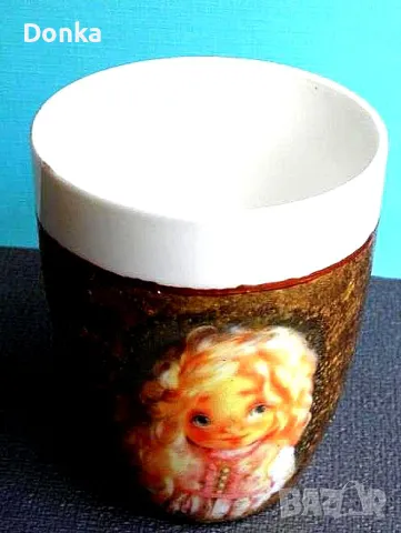 Детски чаши с куклички "Куклена идилия". Ръчно правени с бои за порцелан. Единствени, уникат!, снимка 4 - Чаши - 48202846
