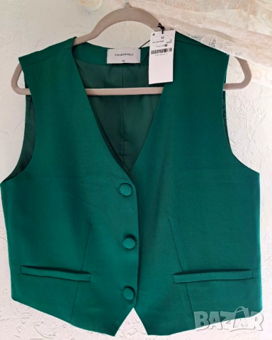 Нов дамски комплект, снимка 2 - Комплекти - 53784038