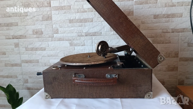 Стар грамофон с манивела - Columbia - 1930" година - Great Britain, снимка 5 - Антикварни и старинни предмети - 53007440