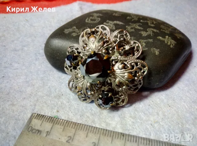 ШАРМАНТНА ФЛОРАЛНА СТАРИННА ПОСРЕБРЕНА МЕДНА АЖУРНА СКЪПОЦЕННА БРОШКА с ФАСЕТИРАН МАРКАЗИТ 48845, снимка 5 - Антикварни и старинни предмети - 48734046