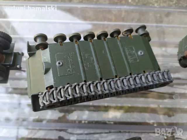 Лот стари/ колекционерски/военни колички/играчки, снимка 12 - Колекции - 55974605