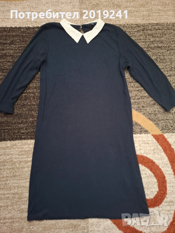 Тъмно синя рокля с бяла яка, снимка 2 - Рокли - 53215330