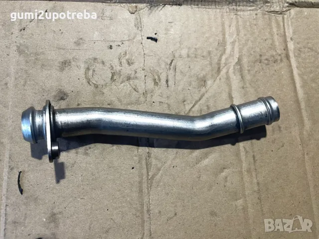 Тръба Охлаждаща Течност 94810642104 Porsche Cayenne 957 4,8 V8, снимка 2 - Части - 49801031