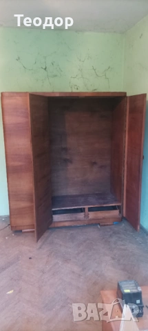 Орехов гардероб, снимка 2 - Гардероби - 53012289