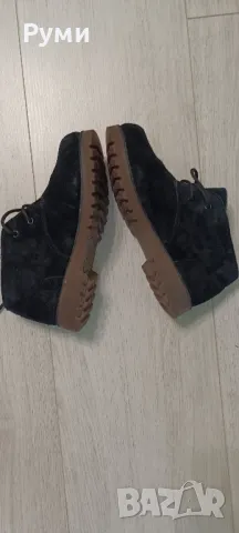 Детски черни боти UGG, снимка 3 - Детски боти и ботуши - 48655274