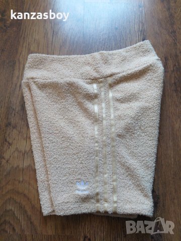 adidas Originals Knit Shorts Neutrals Stylerunner - страхотни дамски панталони КАТО НОВИ, снимка 5 - Спортни екипи - 40901171