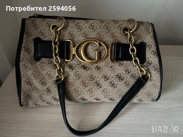GUESS Дамска чанта, снимка 4 - Чанти - 51837680