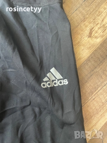 Спортен клин на Adidas, снимка 2 - Клинове - 51860291