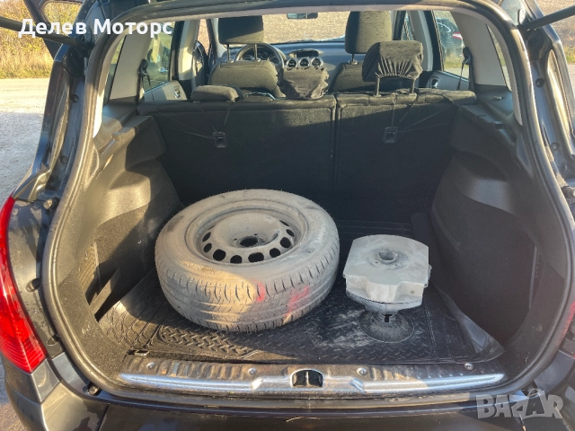 Peugeot 308 комби, 1.6 e-HDi, двигател 9HR, (DV6C), 10JBEL 112 кс., 6 ск., старт стоп, 156 000 km., снимка 11 - Автомобили и джипове - 52017879