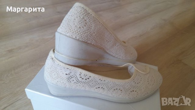 Продавам дамски летни обувки, снимка 4 - Дамски ежедневни обувки - 41120141
