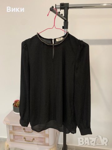 Красива блуза в размер XS, снимка 8 - Блузи с дълъг ръкав и пуловери - 44259939