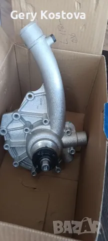 Продавам водна помпа за Мерцедес 