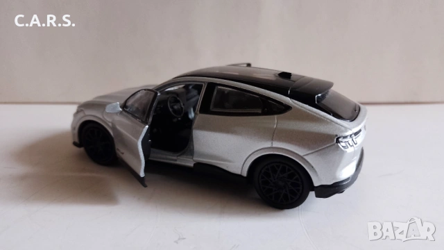 Welly 2023 Ford Mustang Mach E-GT Silver - 1:34-39, снимка 2 - Колекции - 53368542