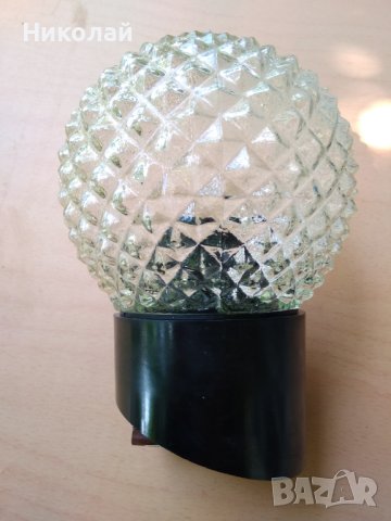 Влагозащитна лампа, снимка 5 - Лампи за стена - 41025806