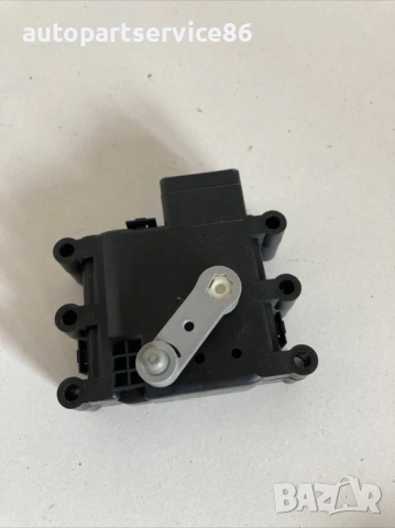 Мотор на клапата на нагревателя за Mazda CX-7 2.3T (2011) 63,000 миля, снимка 2 - Части - 53653104