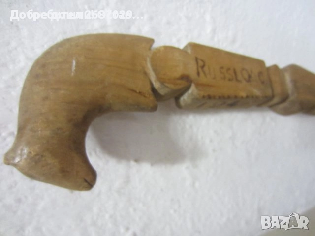 Бастуни - различниСтар дървен Туристически бастун, метални значки, дърво, пирография, форма брадва, снимка 18 - Други ценни предмети - 28951379