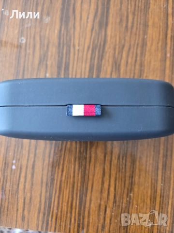 Слънчеви очила Tommy Hilfiger , снимка 2 - Слънчеви и диоптрични очила - 52919492