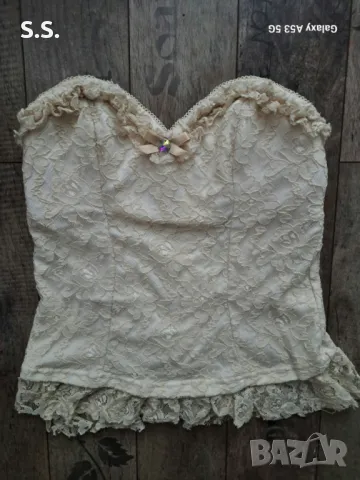Дамско бюстие с дантела, снимка 1