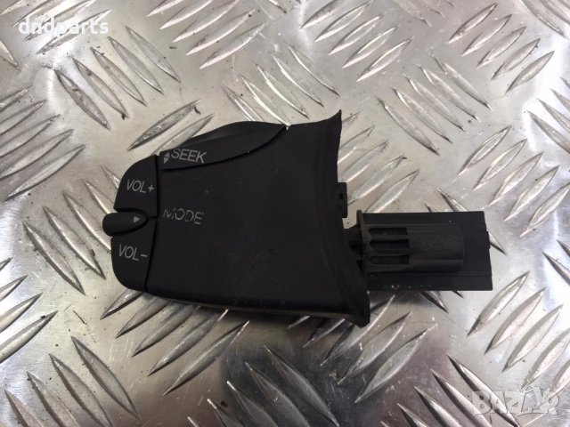 Лостче аудио управление Ford Focus,2003г.