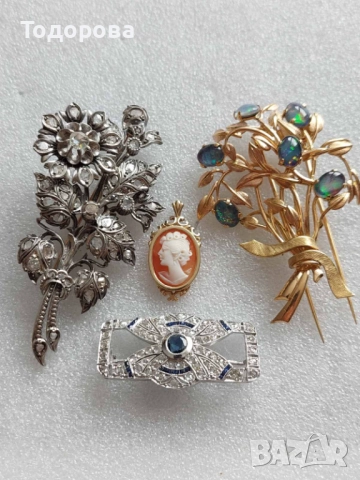 Лот от 3 брошки,златна 18 к. брошка с черни опали,и две с диаманти, снимка 2 - Други - 52085157