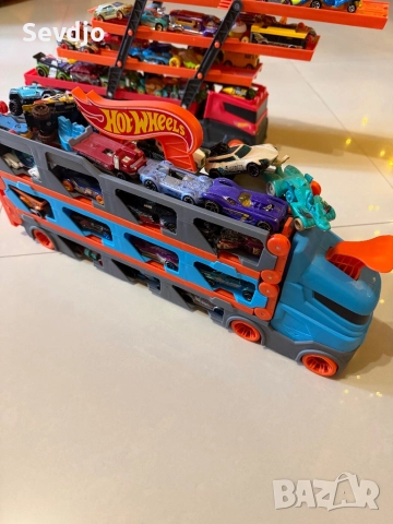 Детски коли и камиони HotWheels, снимка 2 - Коли, камиони, мотори, писти - 52955603