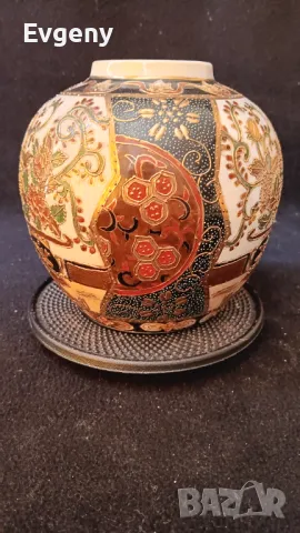 Японска ваза на бронзова стойка, снимка 2 - Вази - 48918090