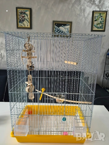 ЧИСТО НОВА клетка за папагали.